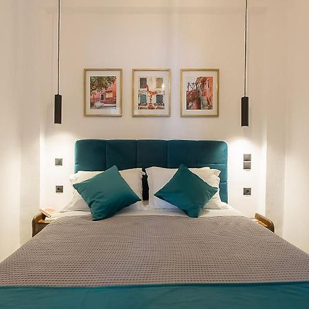 Deluxe Town Hall Square Flat In Historical Center 2 Corfu  Bagian luar foto