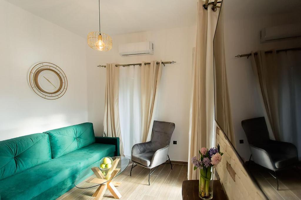 Deluxe Town Hall Square Flat In Historical Center 2 Corfu  Bagian luar foto
